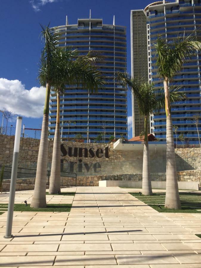 Sunset Drive Apartment Бенидорм Екстериор снимка