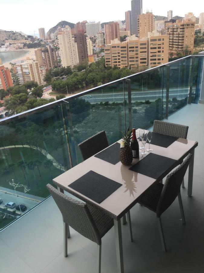 Sunset Drive Apartment Бенидорм Екстериор снимка